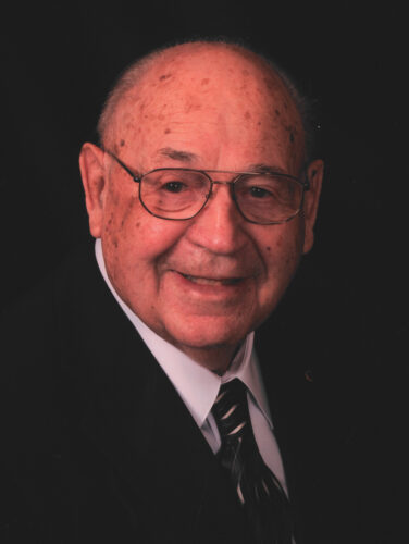 Robert Mohr, 96